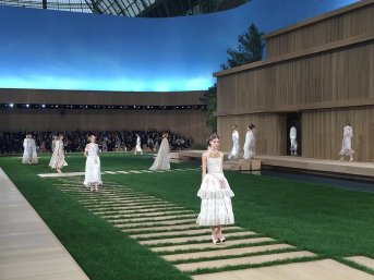 chanel-couture-spring-2016-runway